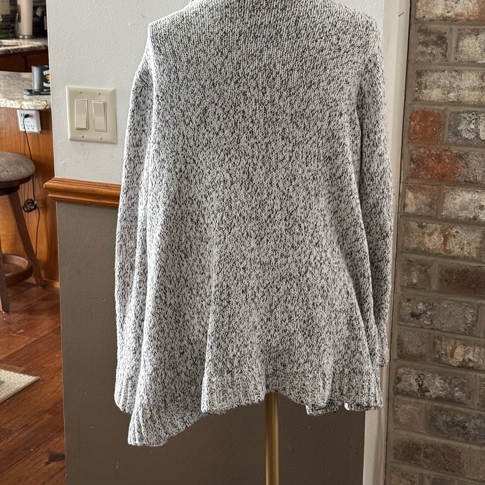 Eddie Bauer Women's Gray Cardigan Sweater - Picture 2 of 4